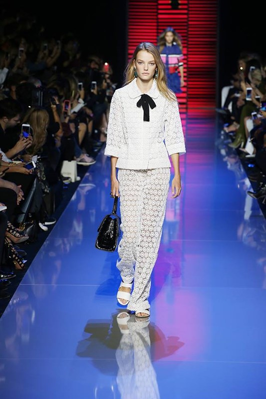 Elie Saab Ready-to-Wear Spring Summer 2016 Fashion Show